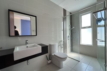 3sty bungalow @ Taming Mutiara 2,Bandar Sungai Long 