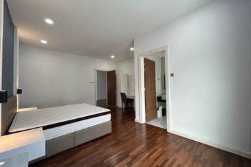 3sty bungalow @ Taming Mutiara 2,Bandar Sungai Long 