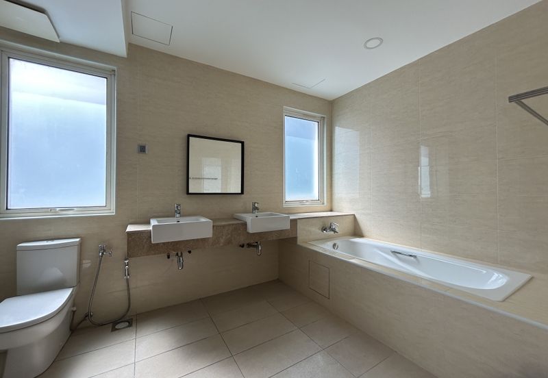 3sty bungalow @ Taming Mutiara 2,Bandar Sungai Long 