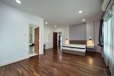 3sty bungalow @ Taming Mutiara 2,Bandar Sungai Long 