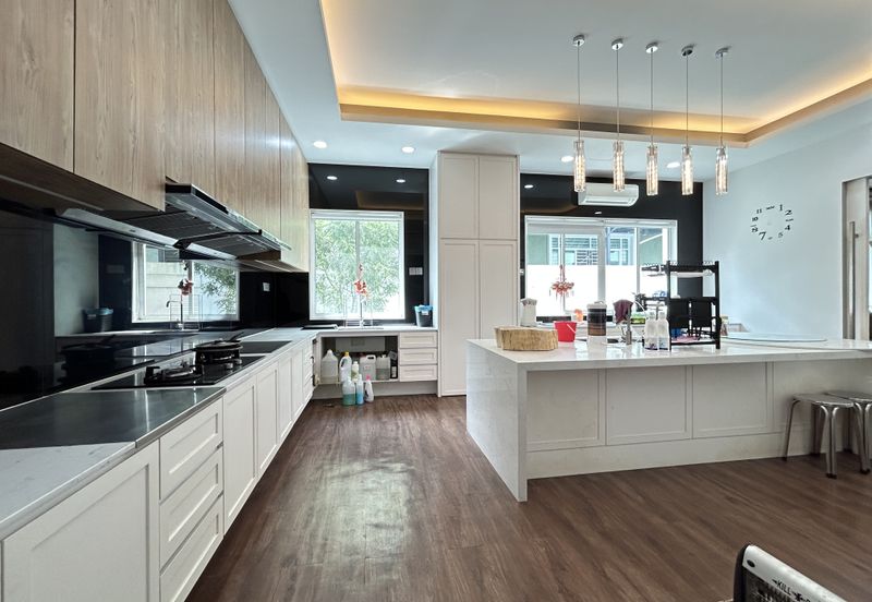 3sty bungalow @ Taming Mutiara 2,Bandar Sungai Long 