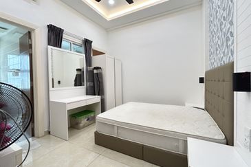 3sty bungalow @ Taming Mutiara 2,Bandar Sungai Long 