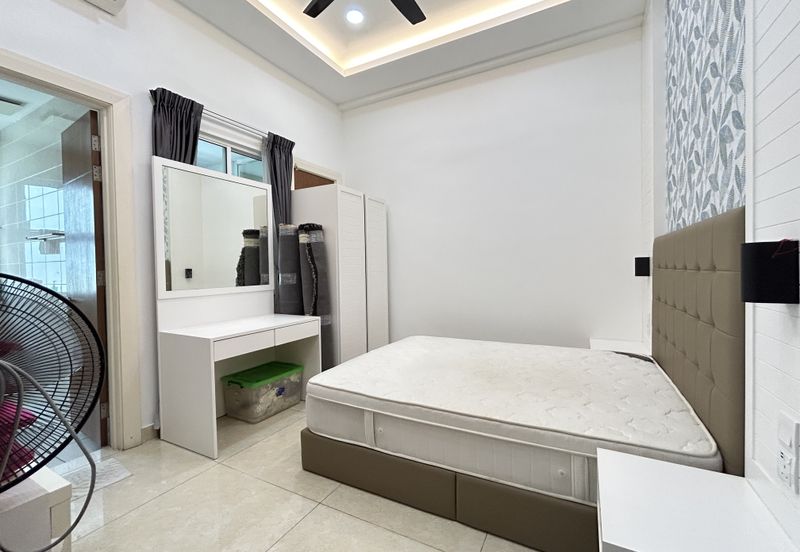 3sty bungalow @ Taming Mutiara 2,Bandar Sungai Long 