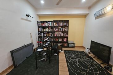 SL 4, Bandar Sungai Long