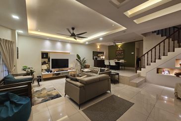 SL 4, Bandar Sungai Long