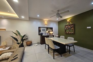 SL 4, Bandar Sungai Long