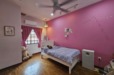 SL 4, Bandar Sungai Long