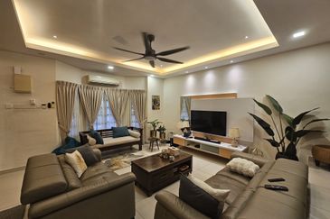 SL 4, Bandar Sungai Long