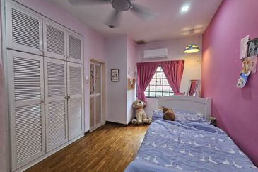 SL 4, Bandar Sungai Long