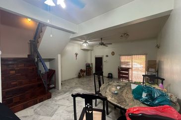 SL 11, Bandar Sungai Long