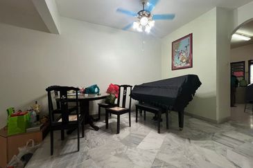 SL 11, Bandar Sungai Long