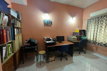 SL 11, Bandar Sungai Long