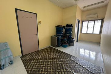 SL 11, Bandar Sungai Long