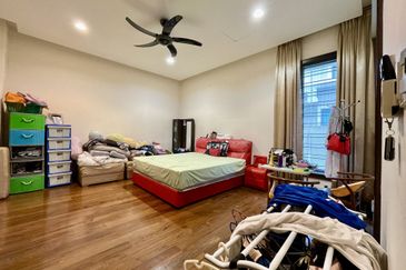 Jalan Bandar Kinrara 6B/8J 