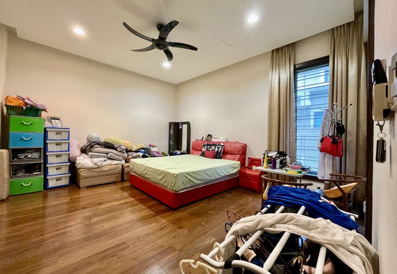 Jalan Bandar Kinrara 6B/8J 