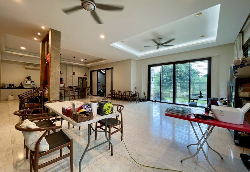 Jalan Bandar Kinrara 6B/8J 