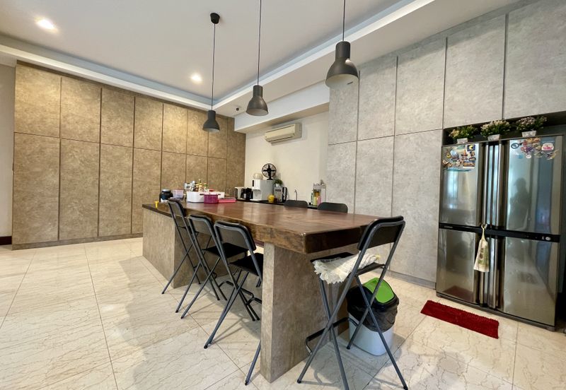 Jalan Bandar Kinrara 6B/8J 