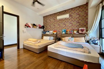 Jalan Bandar Kinrara 6B/8J 