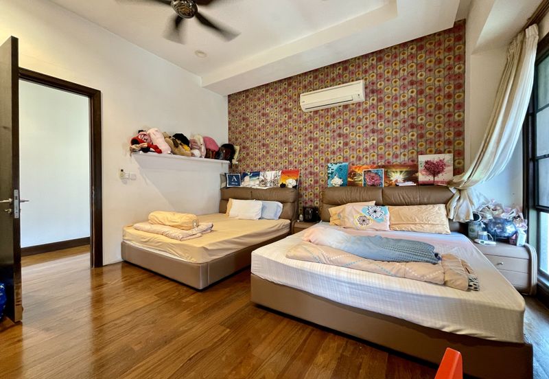 Jalan Bandar Kinrara 6B/8J 