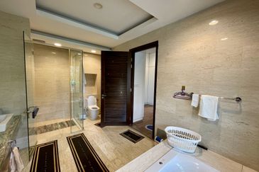 Jalan Bandar Kinrara 6B/8J 