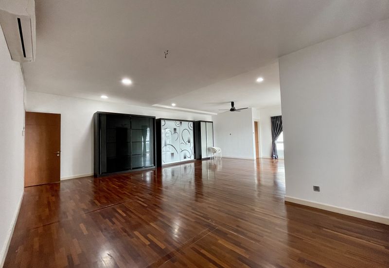 SL 9, Bandar Sungai Long