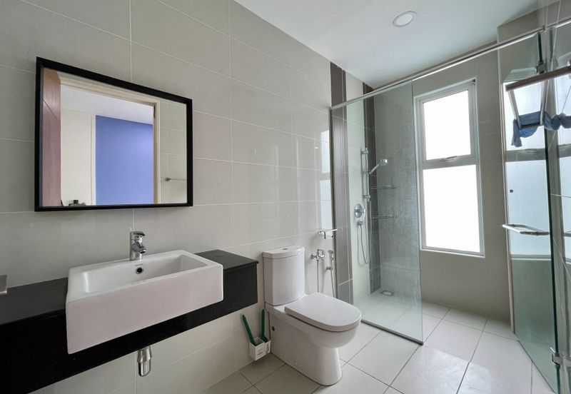 SL 9, Bandar Sungai Long