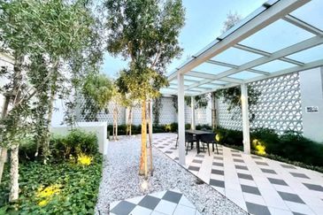 UNA Serviced Apartment