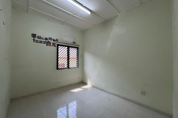 SL 6, Bandar Sungai Long