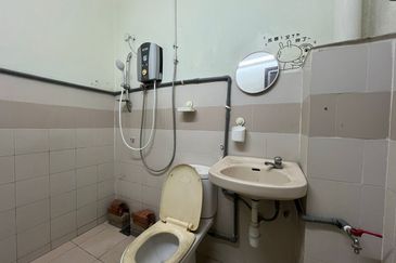 SL 6, Bandar Sungai Long