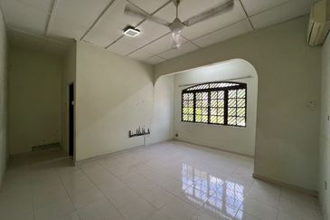 SL 6, Bandar Sungai Long