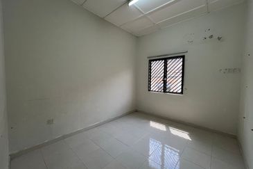 SL 6, Bandar Sungai Long