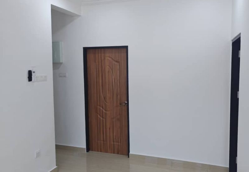 Jalan Suasana, Bandar Tun Hussein Onn