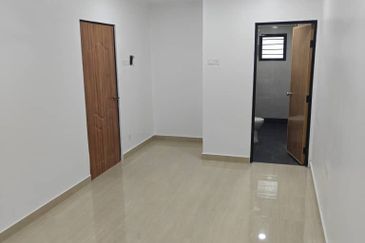 Jalan Suasana, Bandar Tun Hussein Onn