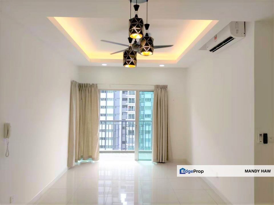 SEWA BERBALOI BIG BALCONY + Kitchen Cabinet Rumah CANTIK SAVANNA Executive Suite Southville City, Bangi, Condo Move In Condition, 3r2b 2 carpark, Selangor, Bangi