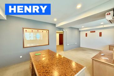 BEST CONDITION Gurney Tower Office For Sale at Persiaran Gurney Georgetown Penang