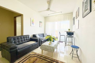 Residensi Laguna Biru 2