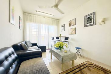 Residensi Laguna Biru 2