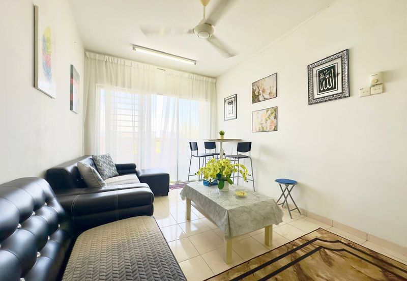 Residensi Laguna Biru 2