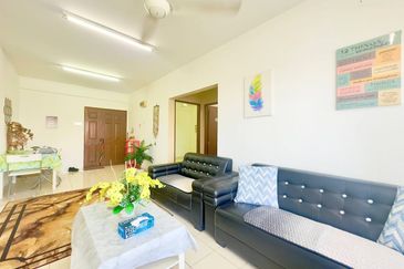 Residensi Laguna Biru 2