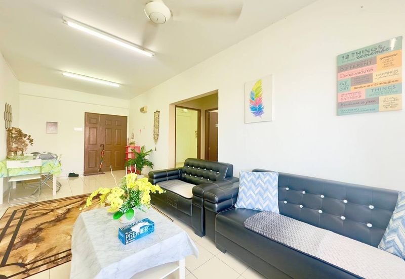 Residensi Laguna Biru 2