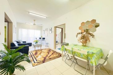 Residensi Laguna Biru 2