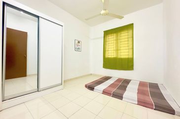 Residensi Laguna Biru 2