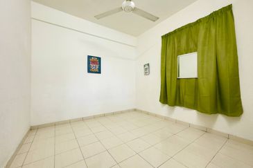 Residensi Laguna Biru 2