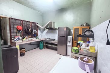 Taman Happy Tg Malim depan UPSI Fully Furnished Good for Investment