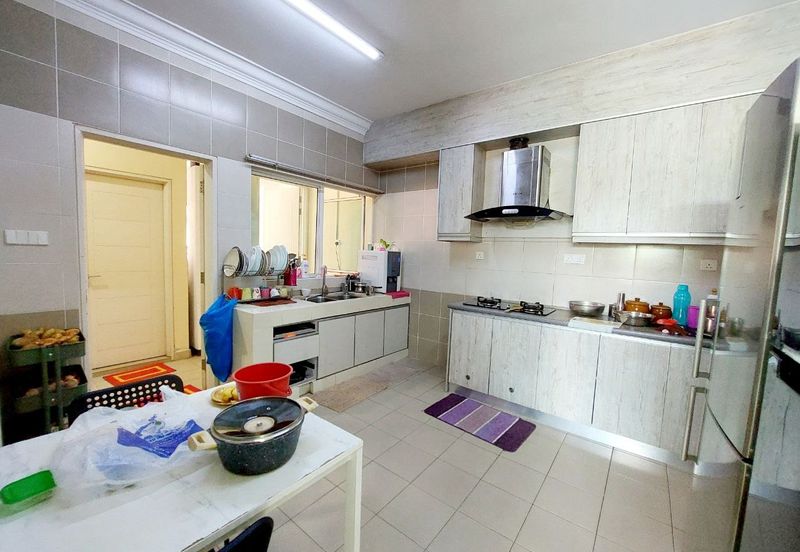 USJ Avenue @ USJ Heights