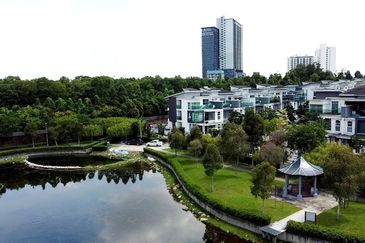 USJ Avenue @ USJ Heights