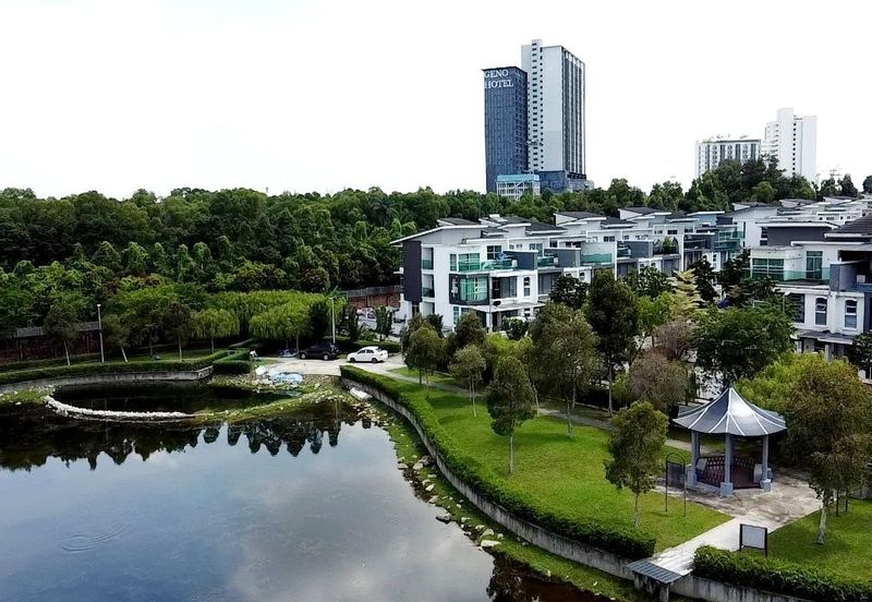 USJ Avenue @ USJ Heights