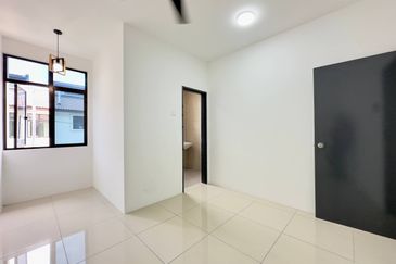 Dahlia Sari @ Saujana Perdana