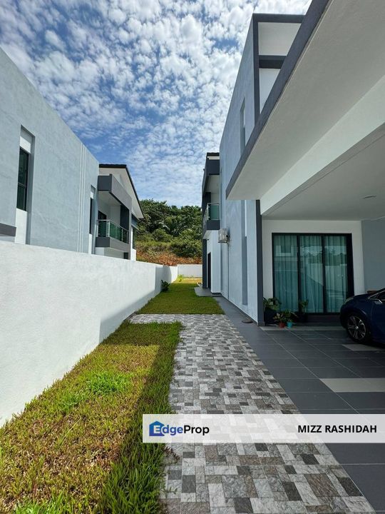 Harmoni Park Dengkil Selangor, Double Storey Semi Detached RENOVATED  FOR SALE, Selangor, Dengkil