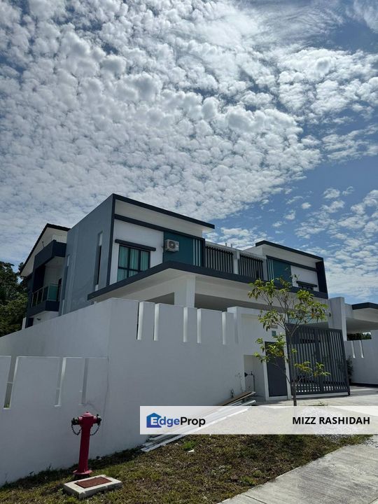 Harmoni Park Dengkil Selangor, Double Storey Semi Detached RENOVATED  FOR SALE, Selangor, Dengkil